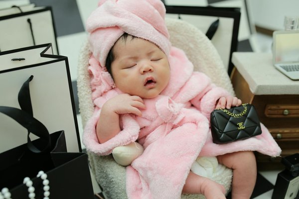 Boucle d'oreille dépareillée tendance : conseils pour trouver la bonne paire